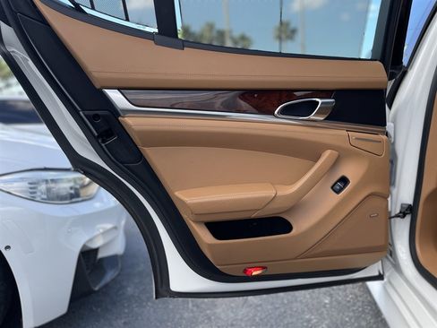 Used 2012 Porsche Panamera Turbo image 42
