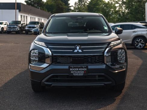 New 2026 Mitsubishi Outlander ES AWD/4WD image 5