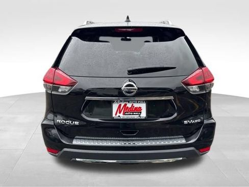 Used 2018 Nissan Rogue SV AWD/4WD image 6