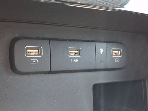 Used 2024 Kia Carnival SX FWD image 28