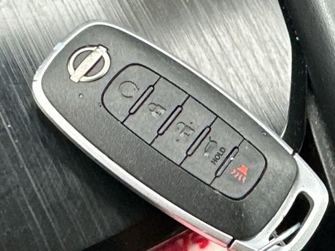 Used 2023 Nissan Rogue Platinum w/ Platinum Premium Package image 34