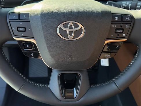 New 2025 Toyota Crown Signia image 24