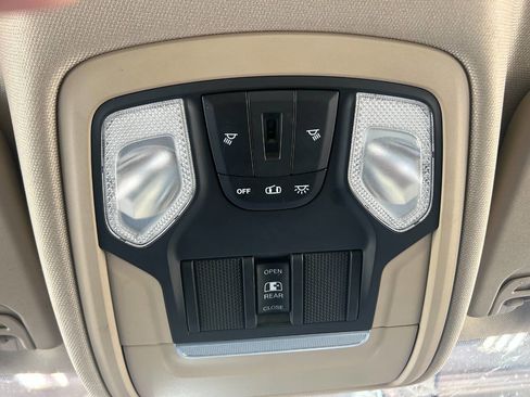 Used 2019 RAM 1500 Tradesman AWD/4WD image 7
