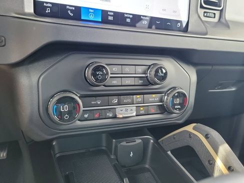 Used 2025 Ford Bronco Badlands AWD/4WD image 21