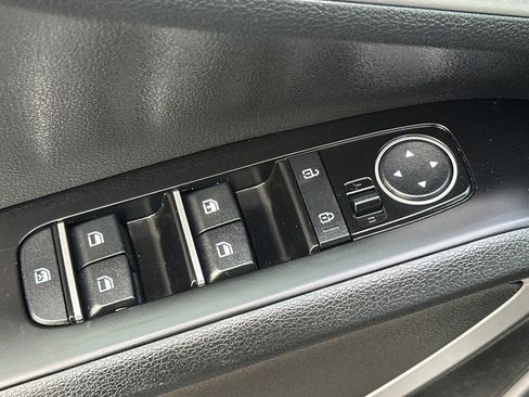 Used 2024 Kia Soul LX w/ Option Group 015 image 12