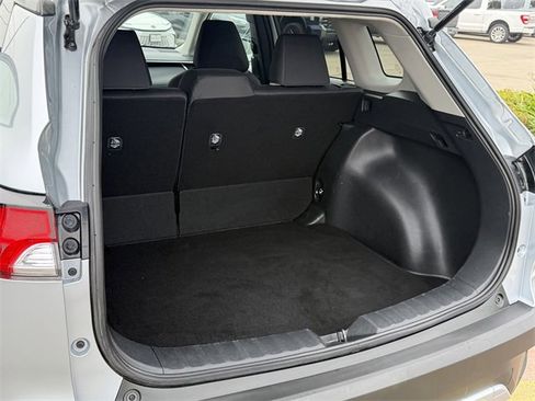 Certified 2025 Toyota Corolla Cross LE image 21