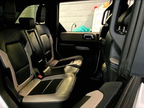 Used 2023 Ford Bronco Wildtrak image 20