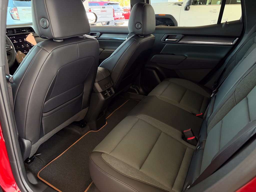 Used 2027 GMC Terrain AT4 w/ Convenience Package III AWD/4WD image 17