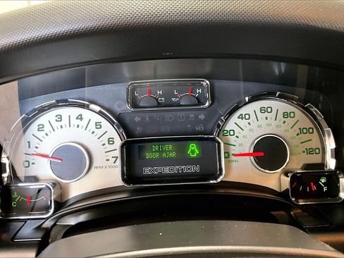 Used 2014 Ford Expedition EL Limited w/ Equipment Group 301A image 18