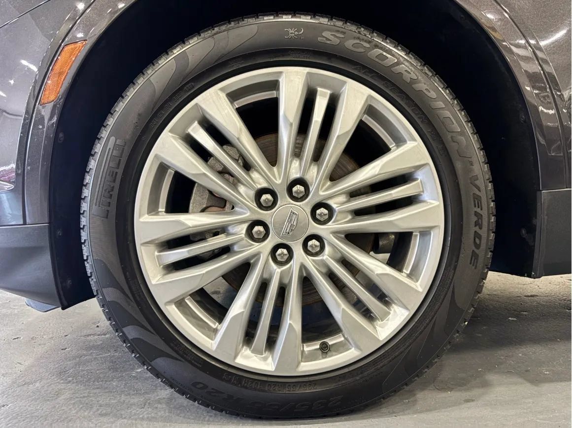 Used 2018 Cadillac XT5 Premium Luxury FWD image 50