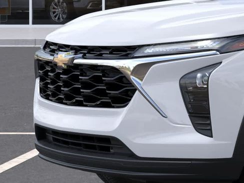 New 2026 Chevrolet Trax LS w/ LS Convenience Package FWD image 13