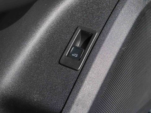 Used 2025 Audi Q5 Premium Plus w/ Premium Plus image 27