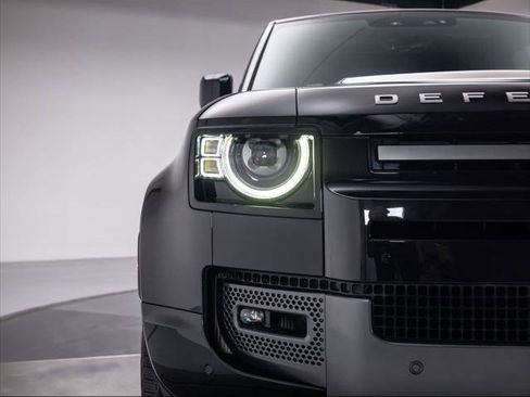 Used 2024 Land Rover Defender 130 Outbound image 10