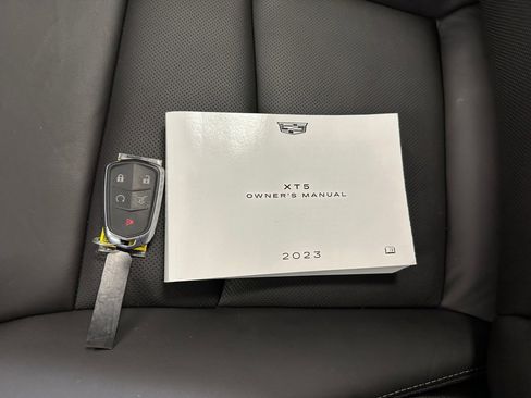 Certified 2023 Cadillac XT5 Premium Luxury image 9
