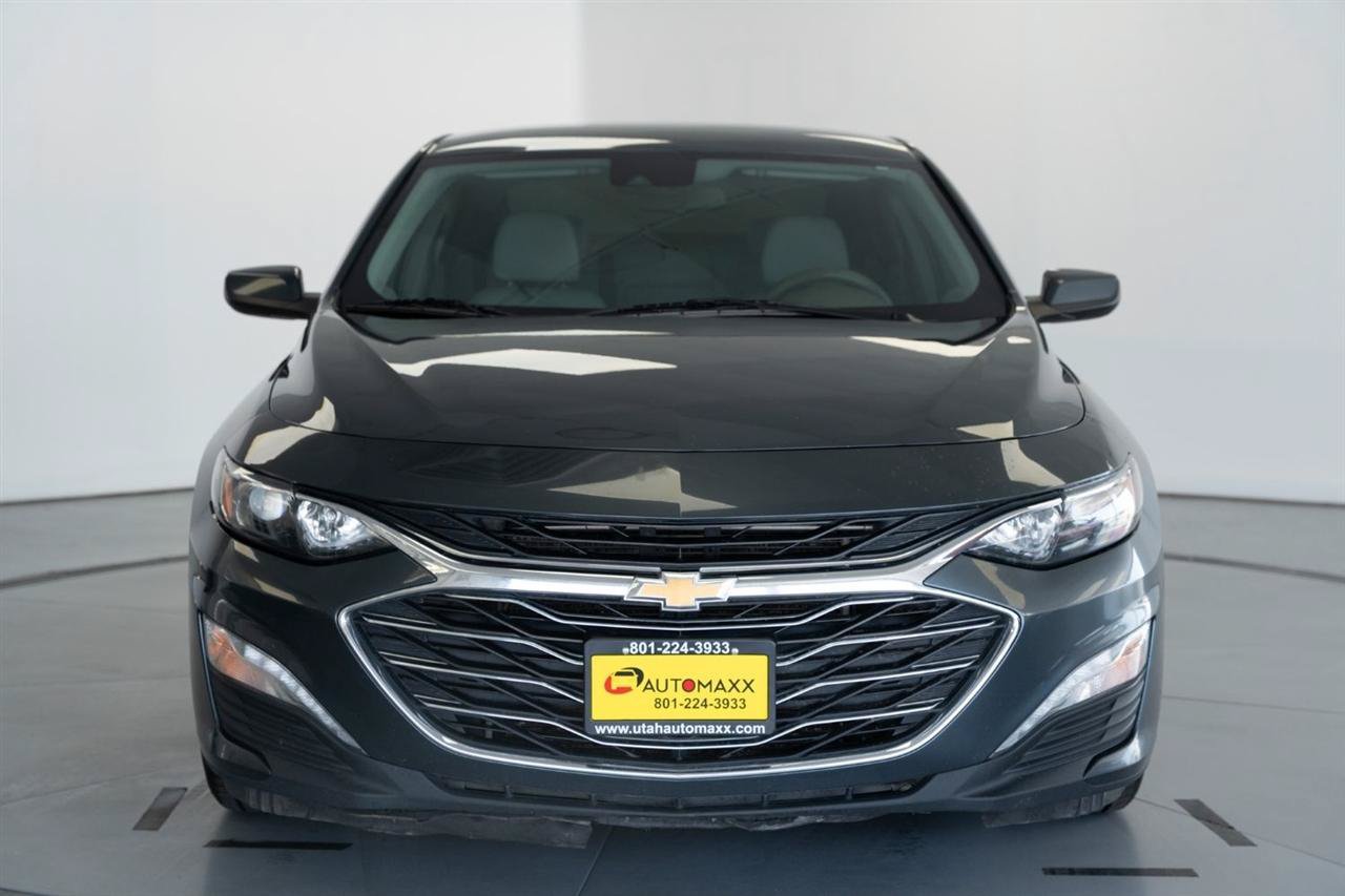 Used 2021 Chevrolet Malibu LT FWD image 2