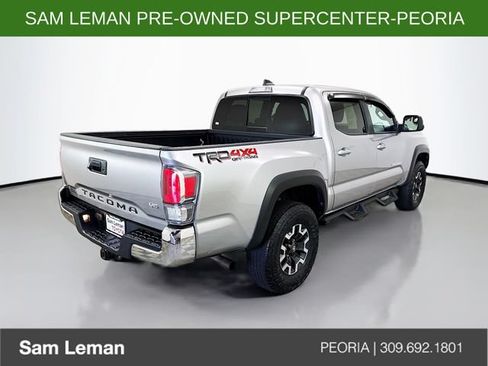 Used 2022 Toyota Tacoma TRD Off-Road AWD/4WD image 7