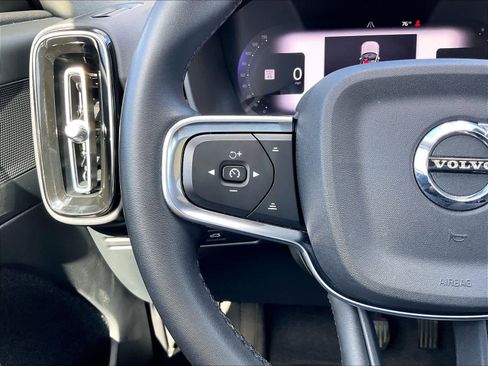 Used 2023 Volvo XC40 B5 Plus w/ Protection Package Premier image 21