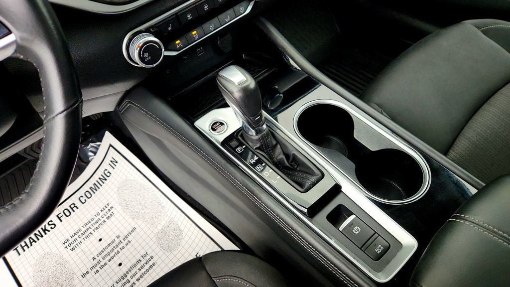 Used 2023 Nissan Altima 2.5 SV w/ SV Premium Package FWD image 17