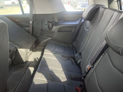 Used 2016 Cadillac Escalade Luxury image 9