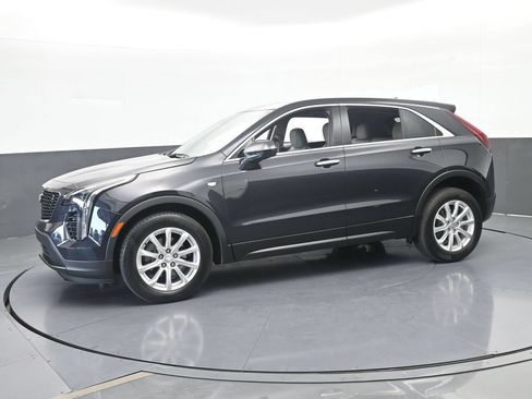 Used 2023 Cadillac XT4 Luxury FWD image 2