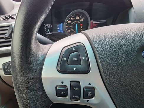 Used 2015 Ford Explorer XLT w/ Equipment Group 202B image 16