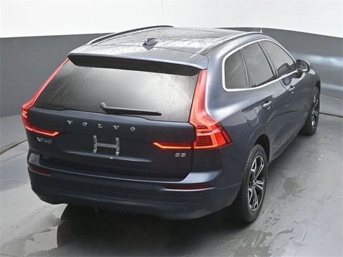 Certified 2022 Volvo XC60 B5 Momentum w/ Climate Package image 48