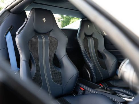 Used 2022 Ferrari F8 Tributo RWD image 34