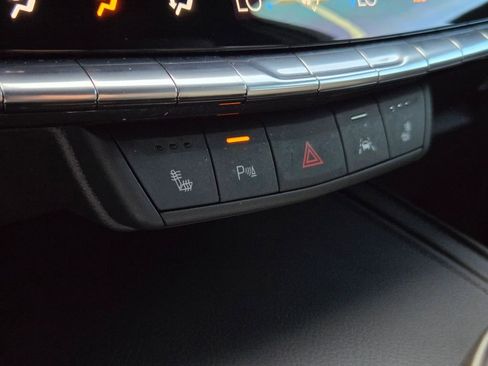 Certified 2025 Cadillac XT4 Sport w/ Cold Weather Package image 22