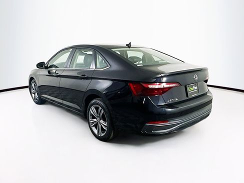 Used 2024 Volkswagen Jetta SE image 5