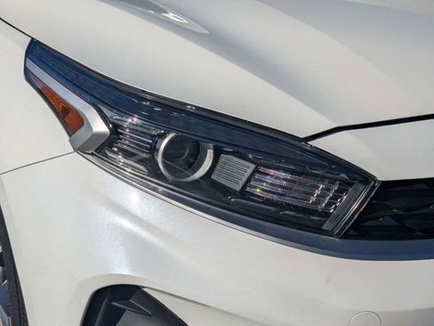 Used 2024 Kia Forte LXS image 9