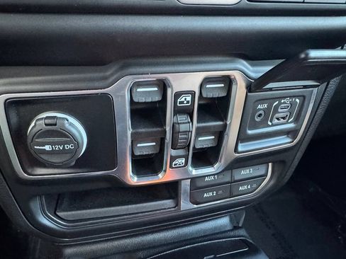 Used 2021 Jeep Wrangler Unlimited Sahara AWD/4WD image 20
