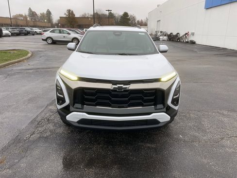 New 2026 Chevrolet Equinox ACTIV image 2