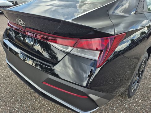 New 2026 Hyundai Elantra SEL Sport FWD image 10