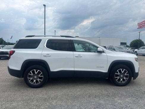 Used 2023 GMC Acadia SLT AWD/4WD image 10
