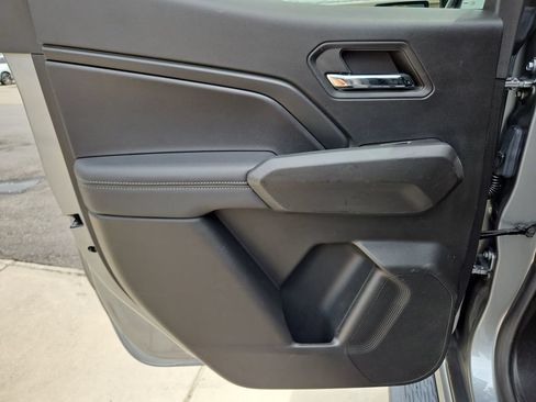 Used 2024 Chevrolet Colorado LT AWD/4WD image 28