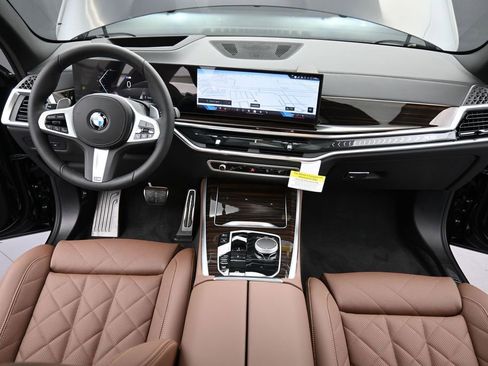 New 2026 BMW X5 xDrive40i w/ M Sport Package AWD/4WD image 14