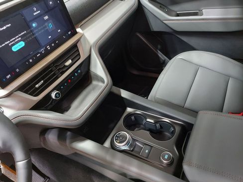 New 2026 Ford Explorer Active w/ Active Comfort Package image 21