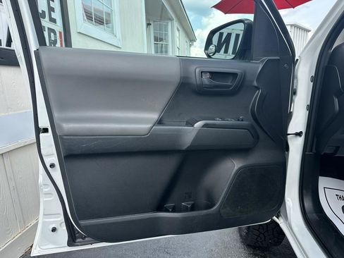 Used 2023 Toyota Tacoma SR RWD image 19