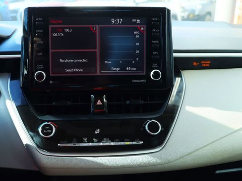 Used 2022 Toyota Corolla LE image 44