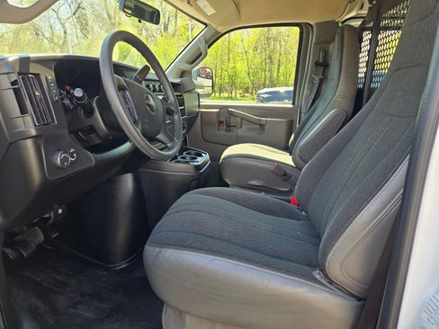 Certified 2024 GMC Savana 2500 w/ Driver Convenience Package RWD image 14
