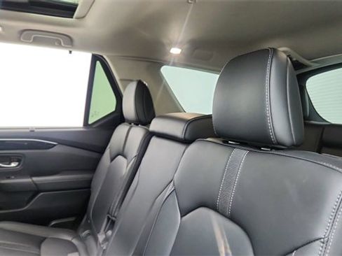 Used 2023 Honda Pilot Touring image 34