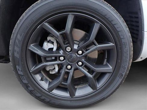 Used 2024 Jeep Grand Cherokee Limited 4xe image 7