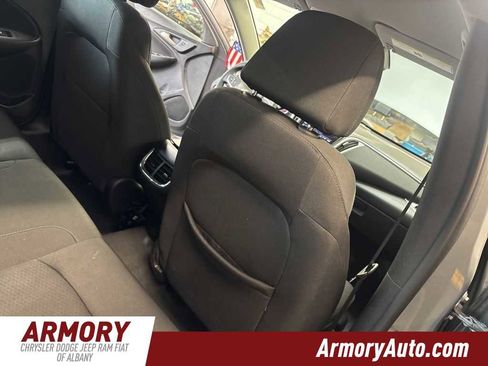 Used 2024 Chevrolet Malibu LT image 33