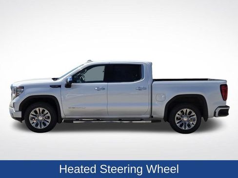 Used 2024 GMC Sierra 1500 Denali w/ Technology Package AWD/4WD image 8