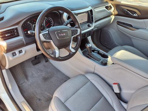 Used 2019 GMC Acadia SLT image 4