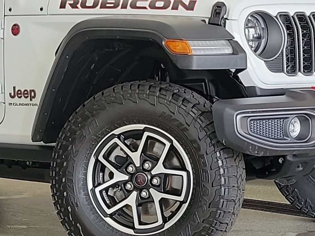 Used 2026 Jeep Gladiator Rubicon AWD/4WD image 2