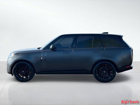 Used 2024 Land Rover Range Rover SE AWD/4WD image 3