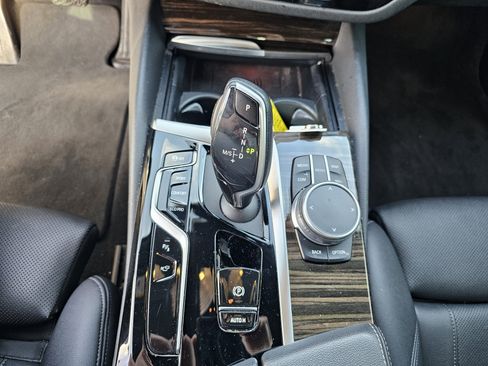 Used 2021 BMW 530i 530i Sedan image 25