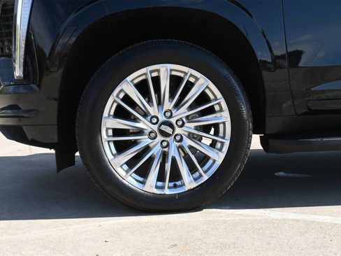 Used 2025 Cadillac Escalade ESV Premium Luxury w/ LPO, Floor Liner Package image 31