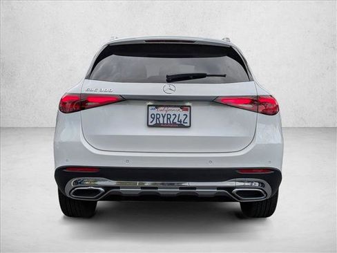 Certified 2025 Mercedes-Benz GLC 300 image 7